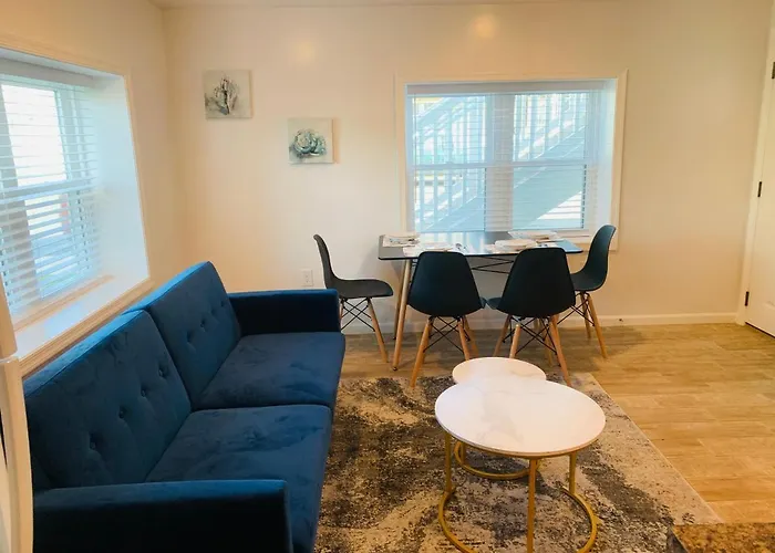 Apartment Blue Diamond 26th St Unit 3 *
