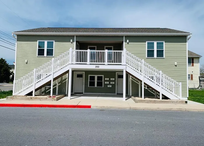 Apartment Blue Diamond 26th St Unit 3 *